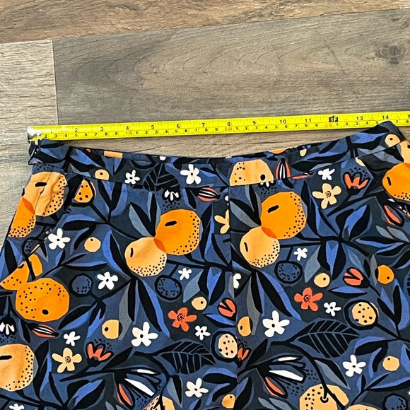 Floral and Clementine Patterned Women's Shorts Navy and Orange - Picture 9 of 9
